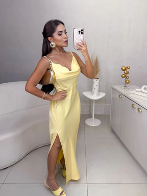 Vestido em cetim de alcinha com fenda - amarelo
